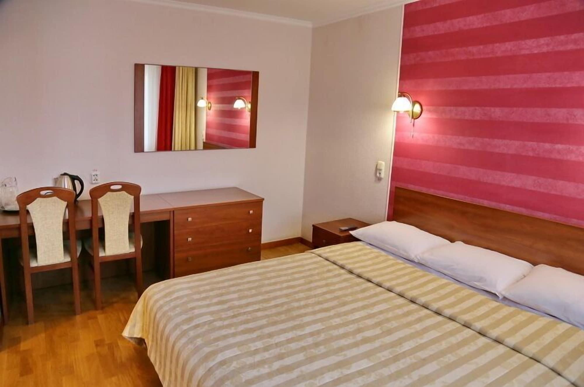 Turist Hotel Grodno Bagian luar foto