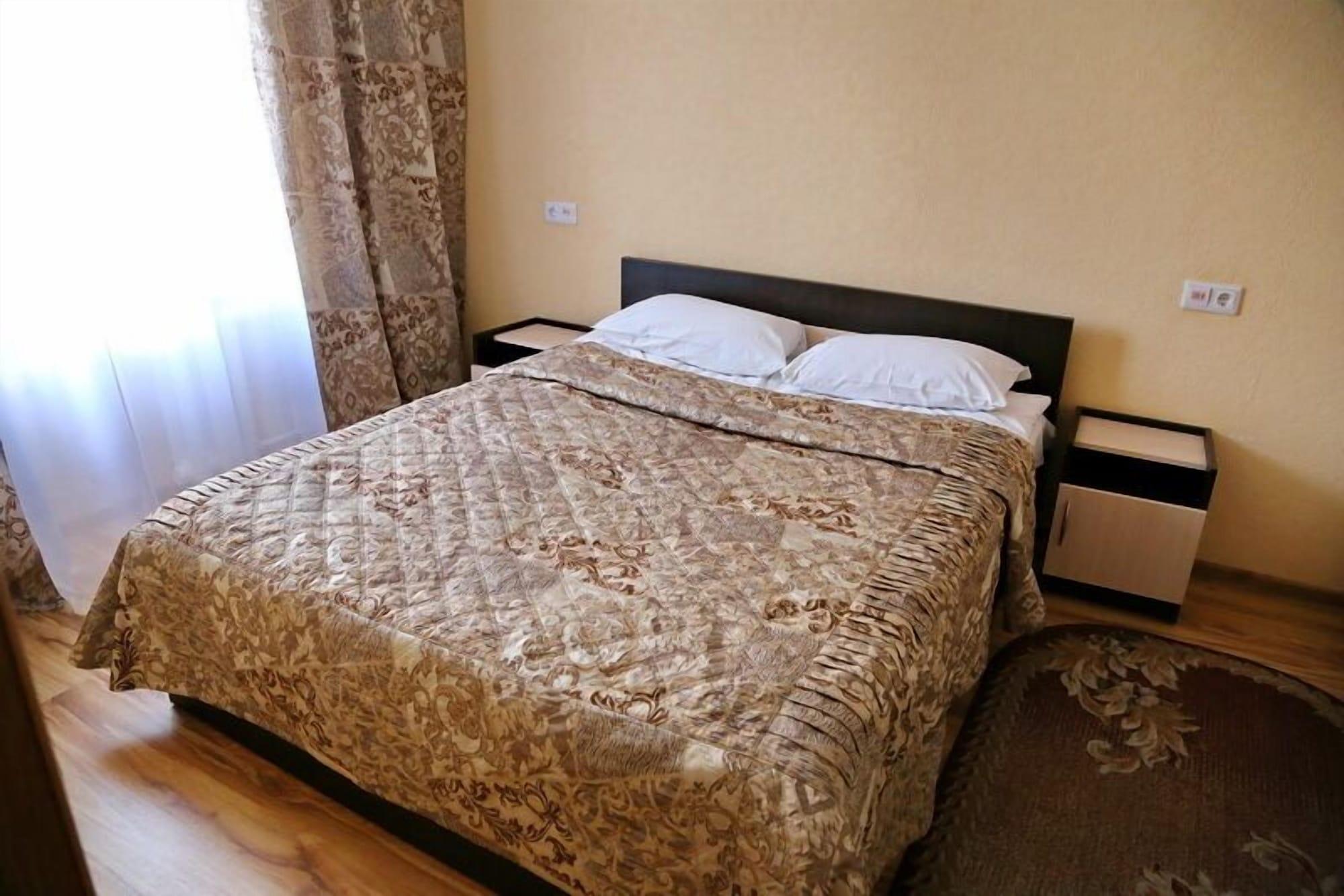 Turist Hotel Grodno Bagian luar foto